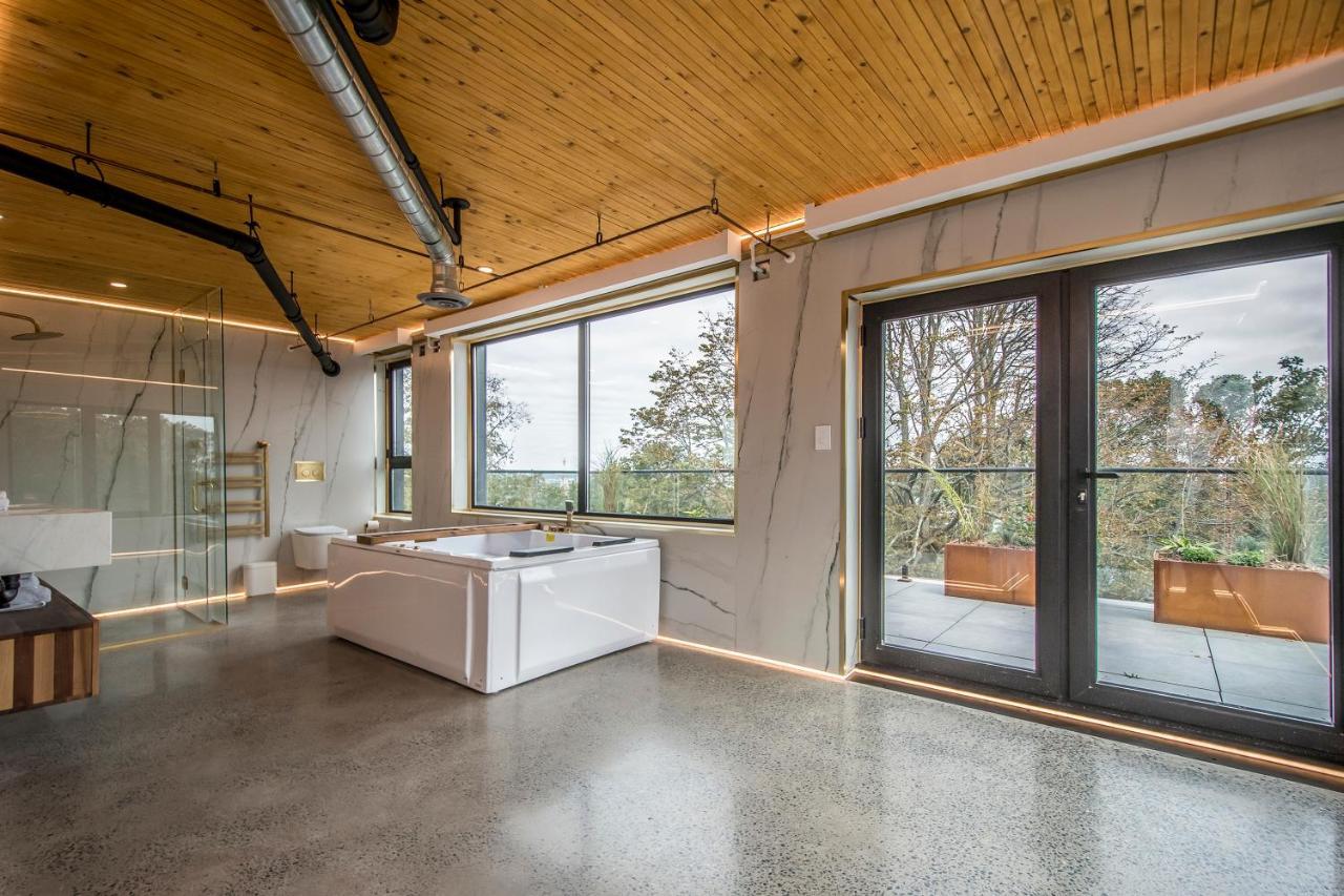 The Halifax Rooftop - Cozy Spa B&B Extérieur photo
