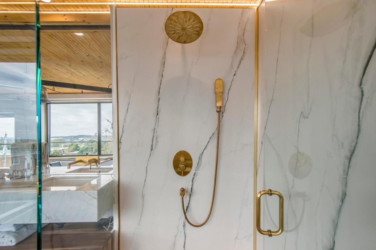 The Halifax Rooftop - Cozy Spa B&B Extérieur photo